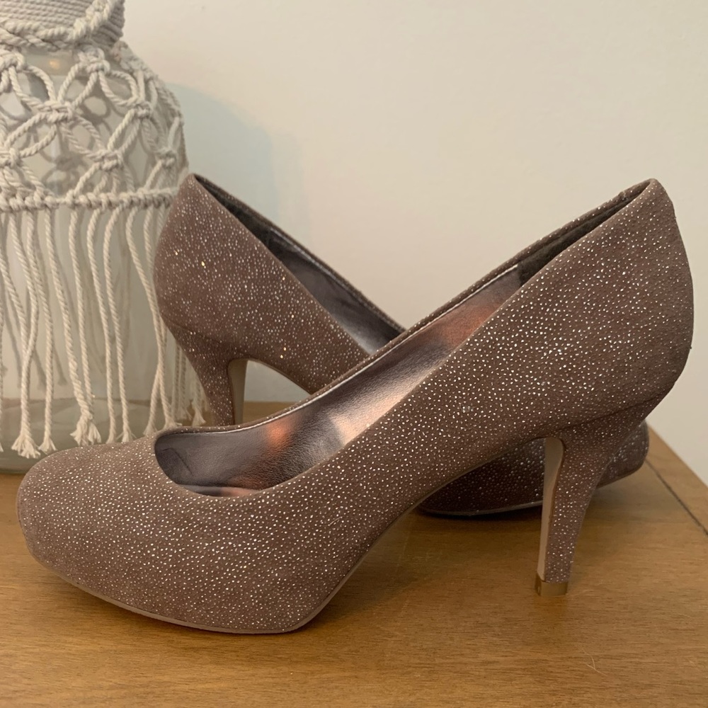 NEW Madden Girl blush glitter pumps heels / Size 8 / Getta style - Picture 7 of 11